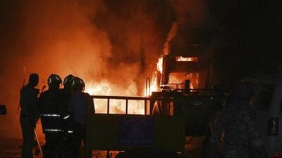 The protest demanded the removal of the Mughal emperor Aurangzeb’s tomb in Khuldabad, Chhatrapati Sambhajinagar district. (AP) The protest demanded the removal of the Mughal emperor Aurangzeb’s tomb in Khuldabad, Chhatrapati Sambhajinagar district. (AP)