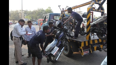 Vehicles are towed away even in cases where parking rules’ signage is unclear, leaving citizens scrambling to retrieve their vehicles after paying hefty fines. (REPRESENTATIVE PIC) Vehicles are towed away even in cases where parking rules’ signage is unclear, leaving citizens scrambling to retrieve their vehicles after paying hefty fines. (REPRESENTATIVE PIC)