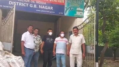During the investigation it came to light when Kumar joined Sector 12 hospital, his former colleagues advised him to divert the MCD payments (meant for Sector 12 hospital) to different bank accounts. (HT Photos) During the investigation it came to light when Kumar joined Sector 12 hospital, his former colleagues advised him to divert the MCD payments (meant for Sector 12 hospital) to different bank accounts. (HT Photos)