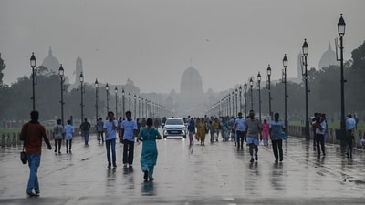 On Thursday morning, the minimum temperature of Delhi was 28.6 degrees Celsius , 0.7 notches above the season's average (HT Photo) On Thursday morning, the minimum temperature of Delhi was 28.6 degrees Celsius , 0.7 notches above the season's average (HT Photo)