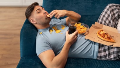 By being mindful of your binge-watching habits and taking steps to mitigate potential negative effects, you can enjoy your favorite shows while supporting your digestive health. (Freepik) By being mindful of your binge-watching habits and taking steps to mitigate potential negative effects, you can enjoy your favorite shows while supporting your digestive health. (Freepik)