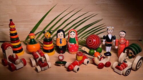 Channapatna Wooden Toys – Karnataka (www.channapatnatoys.co.in) Channapatna Wooden Toys – Karnataka (www.channapatnatoys.co.in)
