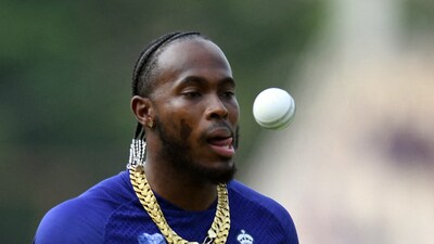 Jofra Archer during a warm-up session in the 2025 Indian Premier League (REUTERS)