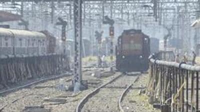 Central Railway Pune division has launched major crackdown on unsafe train travel and announced additional Ashadhi special train services in line with annual Wari pilgrimage to Pandharpur. ((PIC FOR REPRESENTATION))