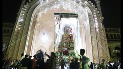 Mourners taking part in the Shahi Zarih procession in Lucknow on Friday. (Deepak Gupta/HT)