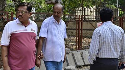 Mumbai, India - March 16, 2025:The Economic Offences Wing arrested Arunachalam Ullahanathan Maruthuvar, accused in the New India Co-operative Bank (NICB) misappropriation case, produced him before Esplande Court, n Mumbai, India, on Sunday, March 16, 2025. (Photo by Anshuman Poyrekar/ Hindustan Times) (Hindustan Times) Mumbai, India - March 16, 2025:The Economic Offences Wing arrested Arunachalam Ullahanathan Maruthuvar, accused in the New India Co-operative Bank (NICB) misappropriation case, produced him before Esplande Court, n Mumbai, India, on Sunday, March 16, 2025. (Photo by Anshuman Poyrekar/ Hindustan Times) (Hindustan Times)