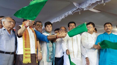 Union Minister Jyotiraditya Scindia flags off Gwalior-Bengaluru express train, on Thursday, June 26, 2025. (PTI) Union Minister Jyotiraditya Scindia flags off Gwalior-Bengaluru express train, on Thursday, June 26, 2025. (PTI)