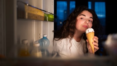 Adopting an oil-free, whole-food diet can help manage food cravings by nourishing the body with high-fibre, minimally processed foods. (Freepik) Adopting an oil-free, whole-food diet can help manage food cravings by nourishing the body with high-fibre, minimally processed foods. (Freepik)