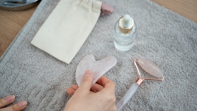 Gua sha is one of the popular tools used in skincare. (Freepik) Gua sha is one of the popular tools used in skincare. (Freepik)