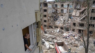 A destroyed residential building following a Russian air strike in Kyiv, Ukraine. (Bloomberg)