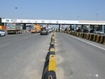 Bengaluru elevated expressway toll hike: At the Attibele toll plaza, charges apply only to four-wheelers and larger vehicles. (Parveen Kumar/ HT Photo)