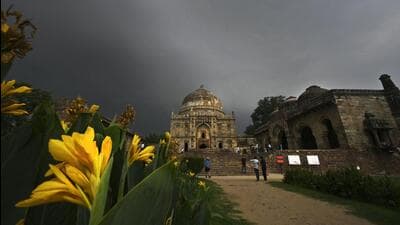 Dark clouds above Lodhi Garden on Saturday. (Sanjeev Verma/HT photo) Dark clouds above Lodhi Garden on Saturday. (Sanjeev Verma/HT photo)