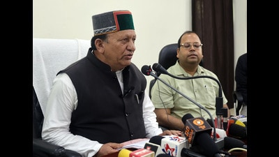 HP State Forest Development Corporation Limited vice chairman Kehar Singh Khachi while addressing media in Mandi on Saturday. (HT Photo) HP State Forest Development Corporation Limited vice chairman Kehar Singh Khachi while addressing media in Mandi on Saturday. (HT Photo)