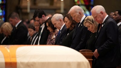 Lt. Gov. Peggy Flanagan, former Minnesota Gov. Mark Dayton, former US Vice President Kamala Harris, former US President Joe Biden, Gwen Walz, and Minnesota Gov. Tim Walz attend Melussa Hortman and her husband's funeral services.  Alex Kormann/Pool via REUTERS     TPX IMAGES OF THE DAY (via REUTERS)