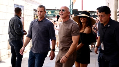 The tech magnate and journalist reportedly invited about 200 guests to their multi-million dollar nuptials in the Italian city. (REUTERS)
