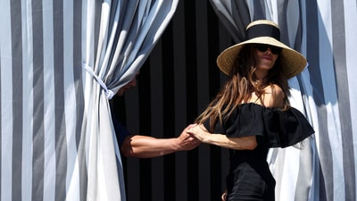 Jeff and Lauren extended invitations to a number of celebrities, including Orlando Bloom, media mogul Oprah Winfrey, NFL star Tom Brady, singer Usher, Ivanka Trump, actor Leonardo DiCaprio, broadcast journalist Gayle King, and Kim and Khloe Kardashian, who left Venice this morning.&nbsp; (REUTERS)