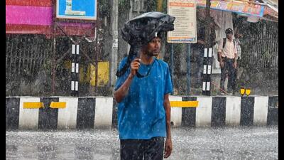 The forecast for Lucknow is generally cloudy sky with few spells of rain/thundershowers. (HT File) The forecast for Lucknow is generally cloudy sky with few spells of rain/thundershowers. (HT File)