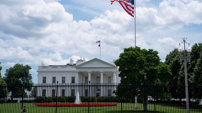 Large-scale barricades were set up around the White House and the U.S. Treasury building amid rumors of a national march protest on June 28. (REUTERS)