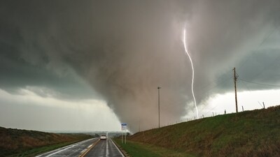 (Representational Image) Videos depict a large tornado in North Dakota, prompting a severe weather warning for Burleigh County. (Pixaby)