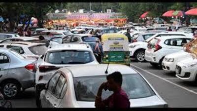 Mayor Harpreet Kaur Babla revealed that the MC is planning to raise ₹800 crore through land sales to address its financial crisis. (HT photo for representation) Mayor Harpreet Kaur Babla revealed that the MC is planning to raise ₹800 crore through land sales to address its financial crisis. (HT photo for representation)