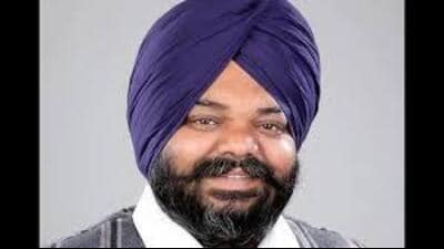 Former SAD MLA from Ajnala, Amarpal Singh Bonny, alleged that Bikram Singh Majithia had once invited him to his home and introduced him to two alleged drug smugglers—Satta and Pindi—claiming they were his close friends. (HT File) Former SAD MLA from Ajnala, Amarpal Singh Bonny, alleged that Bikram Singh Majithia had once invited him to his home and introduced him to two alleged drug smugglers—Satta and Pindi—claiming they were his close friends. (HT File)