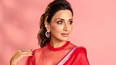 She was styled by Archana Walavalkar. 