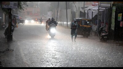 It wasn’t until the second half of the month that the monsoon picked up strength, bringing substantial rainfall to Konkan and central Maharashtra and to a lesser extent, to Vidarbha. (HT)