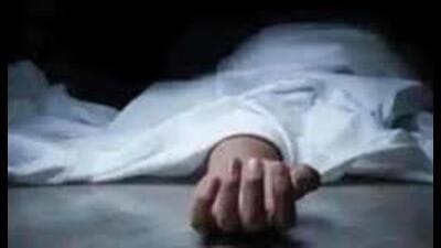 Minor daughter’s distress call alerted relatives; poison suspected in cold drink (Sourced)