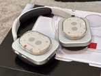 Nothing Headphone 1 features a 40mm dynamic driver for advanced audio quality. Nothing Headphone 1 features a 40mm dynamic driver for advanced audio quality.