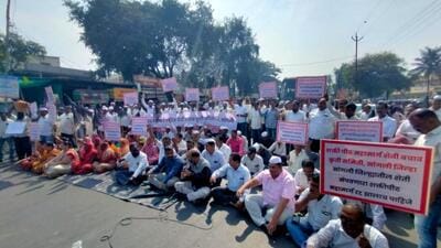 Shaktipeeth Expressway stir: Farmers from 12 districts block roads, hwys Shaktipeeth Expressway stir: Farmers from 12 districts block roads, hwys