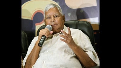 Rashtriya Janata Dal (RJD) chief and former railway minister Lalu Prasad Yadav made repeated phone calls to senior railway officials, pressuring them to process and clear a list of candidates he had recommended for appointments, CBI told a Delhi court (HT Photo)