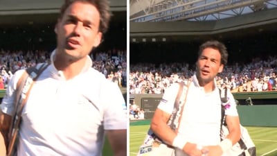 Fabio Fognini requests Carlos Alcaraz, 16 years his younger, for his t-shirt to gift to his son. (Screengrab - Wimbledon X)