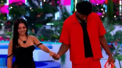 Love Island USA: Huda and Chris had an emotional moment Love Island USA: Huda and Chris had an emotional moment
