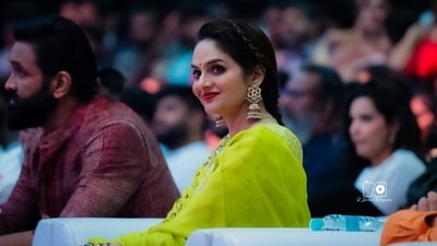 Madhoo recalls giving up on Amitabh Bachchan's film for marriage. Madhoo recalls giving up on Amitabh Bachchan's film for marriage.