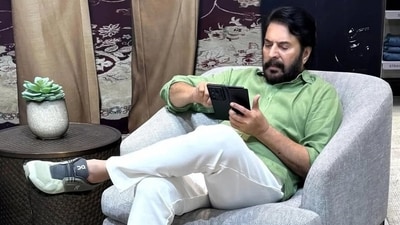 Mammootty's new picture leaves fans excited for his comeback. Mammootty's new picture leaves fans excited for his comeback.