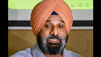 Shiromani Akali Dal leader Bikram Singh Majithia was produced before a Mohali court amid tight security on Wednesday. (HT file photo)