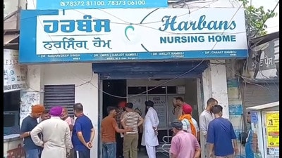Investigators said after the attack, the assailants sped away on a motorcycle. (HT)