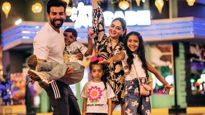 Mahhi Vij got married to actor Jay Bhanushali in 2011. Mahhi Vij got married to actor Jay Bhanushali in 2011.