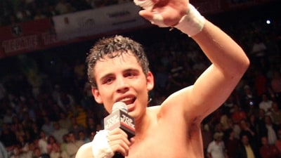 Mexican boxer Julio Cesar Chavez Jr. top, celebates with his team after defeating with US Jose Celaya on February 9, 2008. (AP File photo) Mexican boxer Julio Cesar Chavez Jr. top, celebates with his team after defeating with US Jose Celaya on February 9, 2008. (AP File photo)