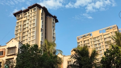Nearly 96% of the 47,035 primary housing units sold in the Mumbai Metropolitan Region (MMR) during the first half of 2025 were priced below ₹5 crore. (Picture for representational purposes only) (Mehul R Thakkar/HT) Nearly 96% of the 47,035 primary housing units sold in the Mumbai Metropolitan Region (MMR) during the first half of 2025 were priced below ₹5 crore. (Picture for representational purposes only) (Mehul R Thakkar/HT)