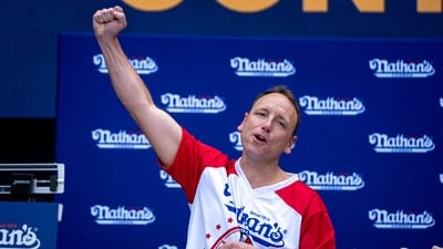 Joey Chestnut wins the 2025 Nathan’s Hot Dog Contest, reclaiming his title after a 2024 ban. REUTERS/Angelina Katsanis (REUTERS)