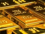 The price of gold is considered the spot price, and is the standard for most individuals and traders when evaluating the worth of gold. The price of gold is considered the spot price, and is the standard for most individuals and traders when evaluating the worth of gold.