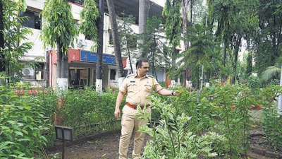 DCP Sanjaykumar Patil often enjoys walking around at the park in the commissioner's office in Belapur. (Photo by Bachchan Kumar/ HT PHOTO) (HT PHOTO)