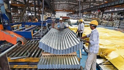 Manufacturing (Bloomberg) Manufacturing (Bloomberg)