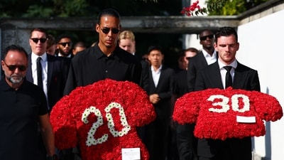 Liverpool's captain Virgil van Dijk and Liverpool's player Andrew Robertson arrive on the day of the funeral ceremony of Liverpool's Portuguese soccer player Diogo Jota and his brother Andre Silva, who died in a car crash near Zamora, Spain, near the Chapel of the Resurrection, in Gondomar, Portugal, July 5, 2025. REUTERS/Pedro Nunes (REUTERS)