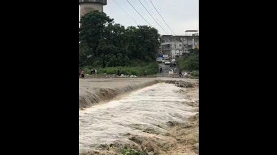 Heavy rain throws normal life out of gear in Hoshiarpur | Hindustan Times
