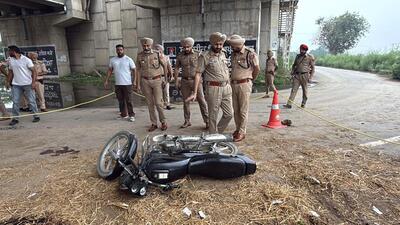 The two motorcycle-borne extortionists were intercepted near the railway under-bridge at Kotli Gujaran village in Shahkot sub division of Jalandhar district on Monday. (HT Photo) The two motorcycle-borne extortionists were intercepted near the railway under-bridge at Kotli Gujaran village in Shahkot sub division of Jalandhar district on Monday. (HT Photo)