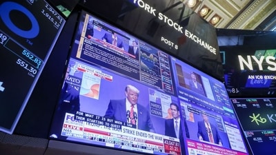 The Trump administration planned to start sending letters as early as Monday warning countries that higher tariffs could kick in August 1. (Bloomberg) The Trump administration planned to start sending letters as early as Monday warning countries that higher tariffs could kick in August 1. (Bloomberg)