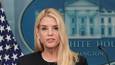 Pam Bondi blasted as DOJ, FBI review finds no existence of Epstein client list (REUTERS/Ken Cedeno) (REUTERS)