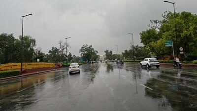 Waterlogging was reported from the Mehrauli-Badarpur Road and Rohtak Road. (HT PHOTO/Representative) Waterlogging was reported from the Mehrauli-Badarpur Road and Rohtak Road. (HT PHOTO/Representative)
